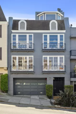 Photo #2: 425024381 Listing