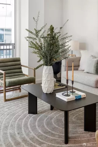 Photo #5: 425024548 Listing 