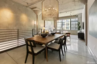 Photo #2: 425024642 Listing