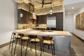 Photo #3: 425024642 Listing