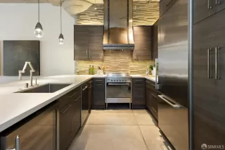 Photo #4: 425024642 Listing