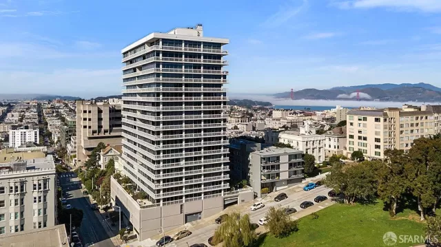 MLS: 425024648 Condo For Sale