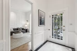 Photo #3: 425025055 Listing