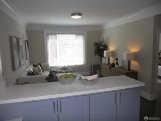 Photo #4: 425025473 Listing