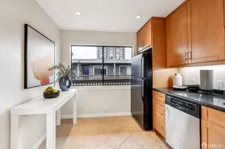 Photo #3: 425025524 Listing