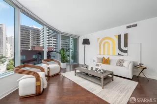 Photo #2: 425026058 Listing