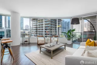 Photo #3: 425026058 Listing