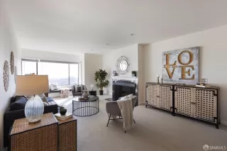 Photo #3: 425026059 Listing 