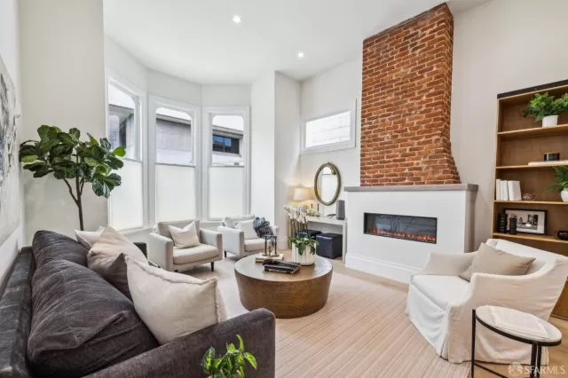 MLS: 425026153 Condo For Sale