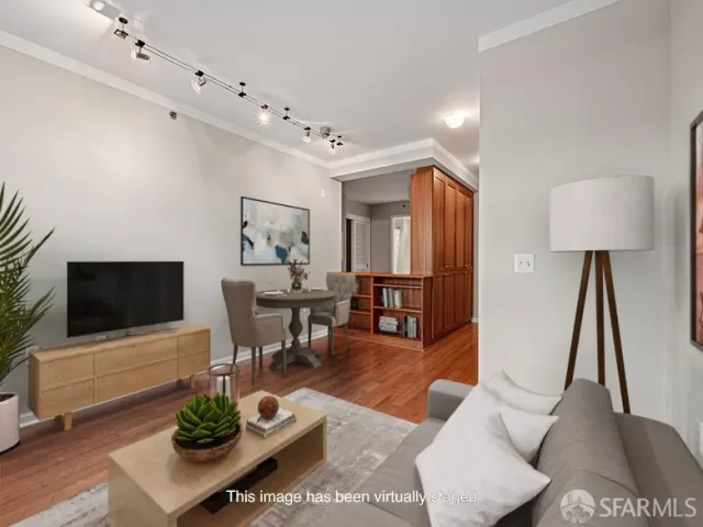 MLS: 425026462 Condo For Sale