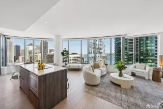 Photo #1: 425026569 Listing 