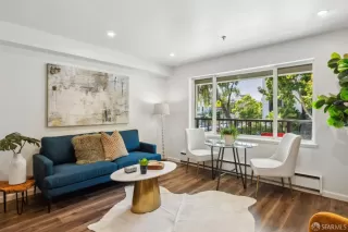 Photo #3: 425026608 Listing