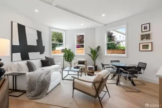 Photo #1: 425026841 Listing 