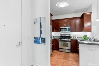 Photo #4: 425026924 Listing 