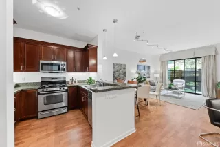 Photo #6: 425026924 Listing 