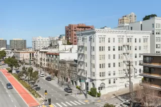 Photo #4: 425027159 Listing 