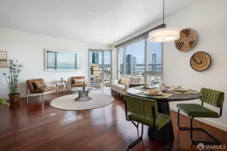 Photo #4: 425027419 Listing