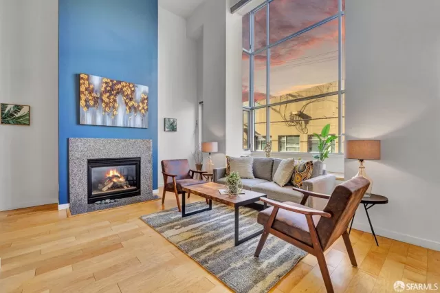 MLS: 425027613 Condo For Sale
