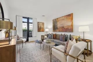 Photo #3: 425027810 Listing