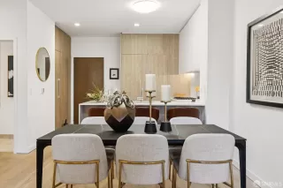 Photo #6: 425027810 Listing