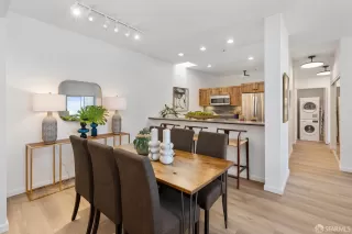 Photo #4: 425027890 Listing