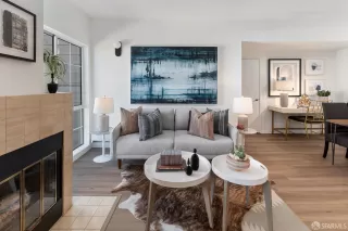 Photo #6: 425027890 Listing