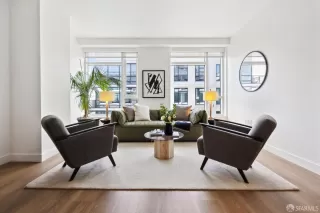 Photo #2: 425027913 Listing