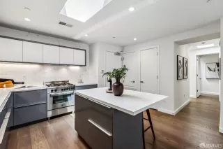 Photo #5: 425027927 Listing