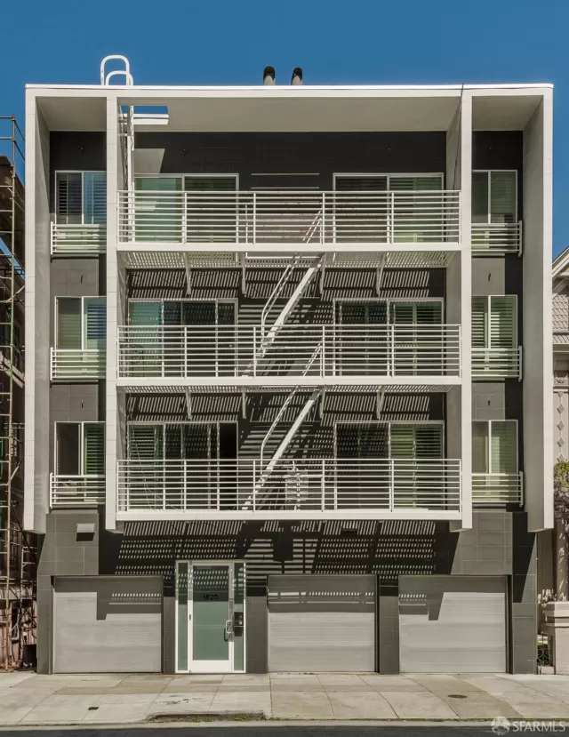 MLS: 425028157 Condo For Sale