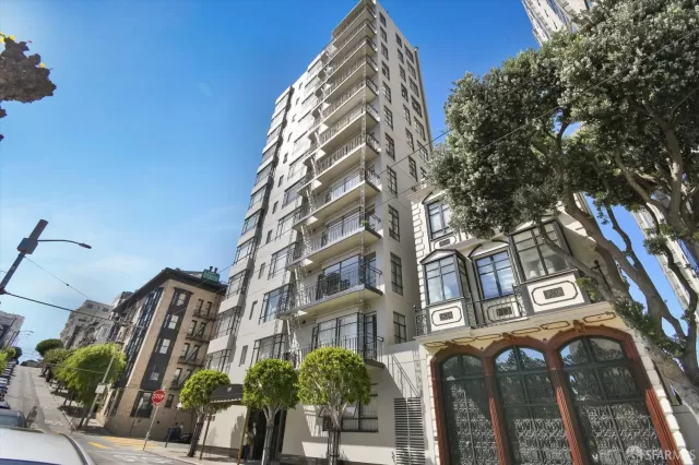 MLS: 425028158 Condo For Sale