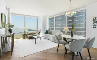 Photo #5: 425028287 Listing