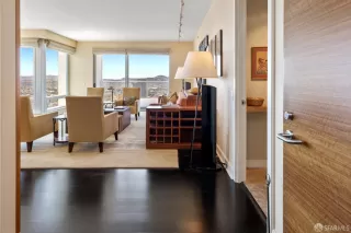 Photo #6: 425028435 Listing 