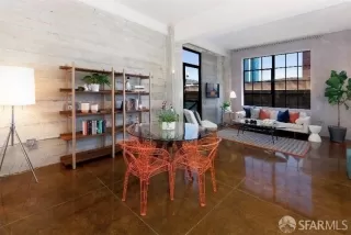 Photo #1: 425028516 Listing