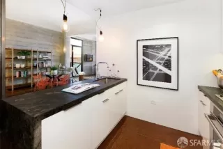 Photo #6: 425028516 Listing