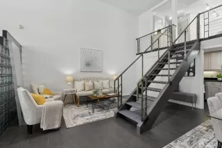 Photo #6: 425028629 Listing