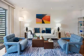 Photo #4: 425028937 Listing 