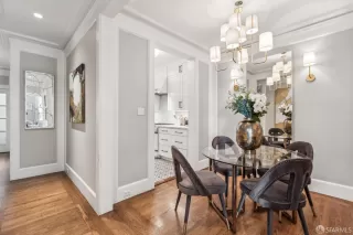 Photo #2: 425028979 Listing