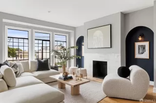 Photo #3: 425029020 Listing