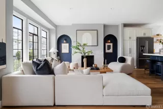 Photo #4: 425029020 Listing