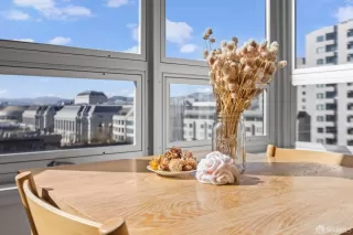 Photo #5: 425029144 Listing