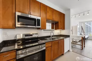 Photo #6: 425029420 Listing 