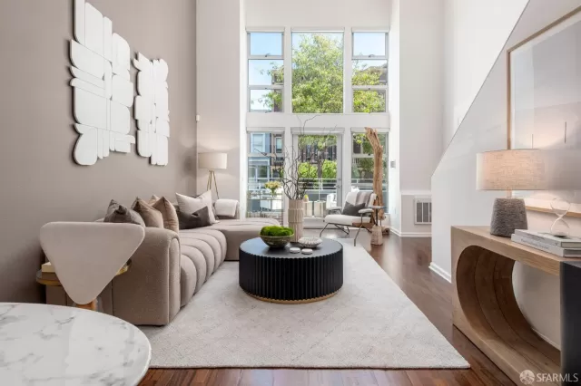 MLS: 425029534 Condo For Sale