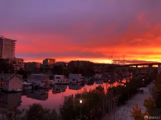 Photo #2: 425029707 Listing 