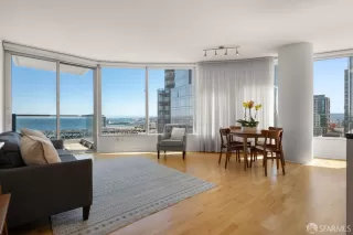 Photo #2: 425029915 Listing 