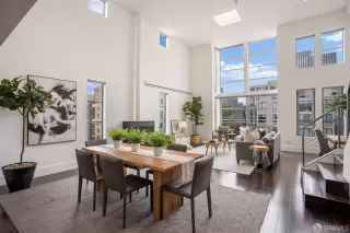 Photo #5: 425029935 Listing