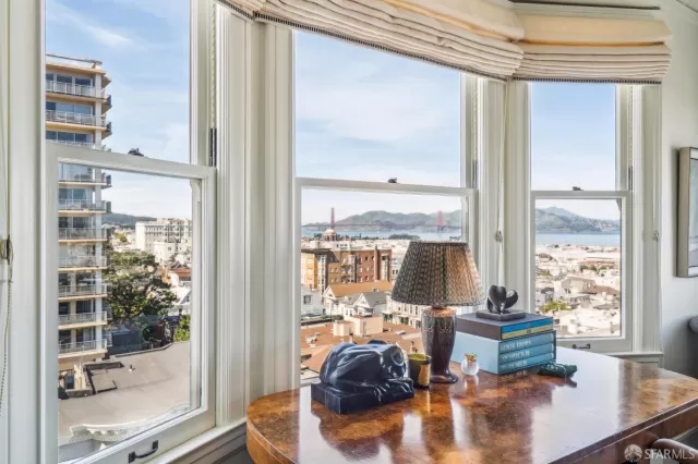 MLS: 425030025 Condo For Sale