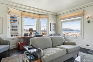 Photo #5: 425030025 Listing