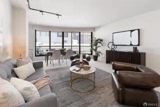 More Details about MLS # 425030035 : 300 3RD STREET #818