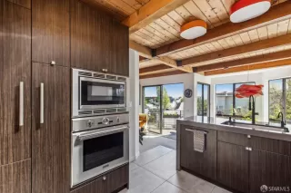 Photo #1: 425030137 Listing