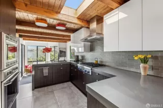 Photo #3: 425030137 Listing